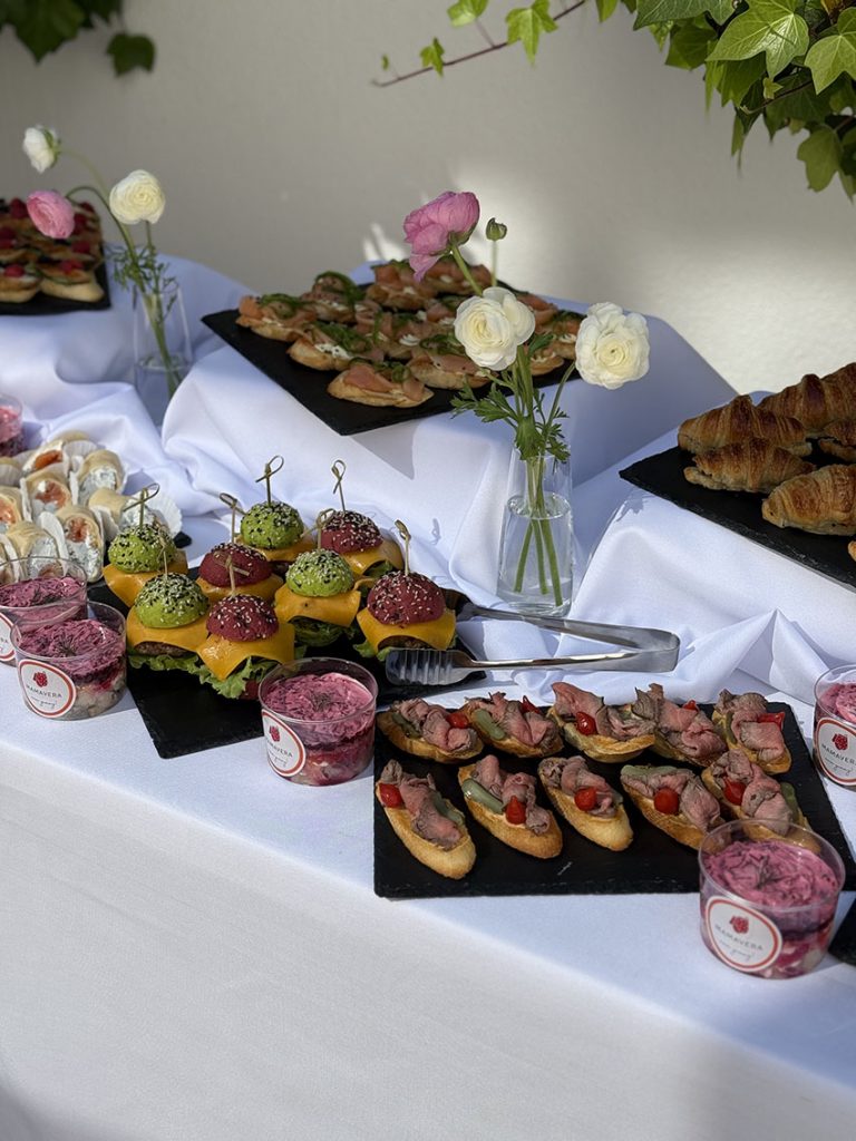 Catering for Weekend Retreats in Oeiras