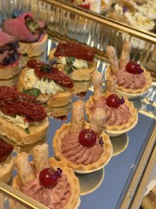 Full furshet service for evening parties in lisbon 1