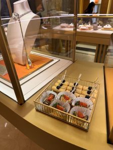 Furshet station with hot and cold options in lisbon