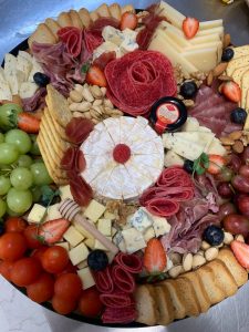 Home picnic menu for small birthday in lisbon