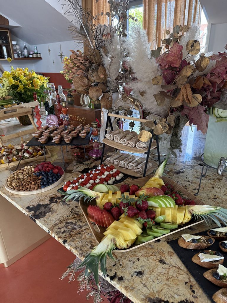 Party with relaxed catering in Cascais