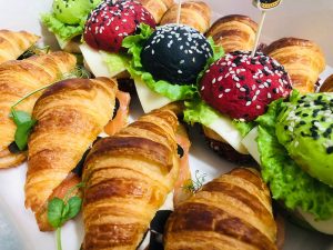 Ready snacks for corporate coffee breaks in sintra